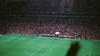 Weitwinkel-Ansicht des vollbesetzten Rams Park Stadions in Istanbul während eines Abendspiels unter einem rötlichen Dämmerungshimmel.